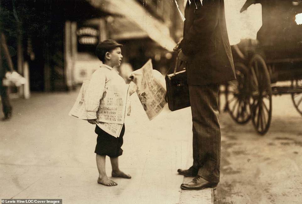 4762408 6240047 Pictured Hyman a six year old newsie in the process of selling a a 39 1538668935477